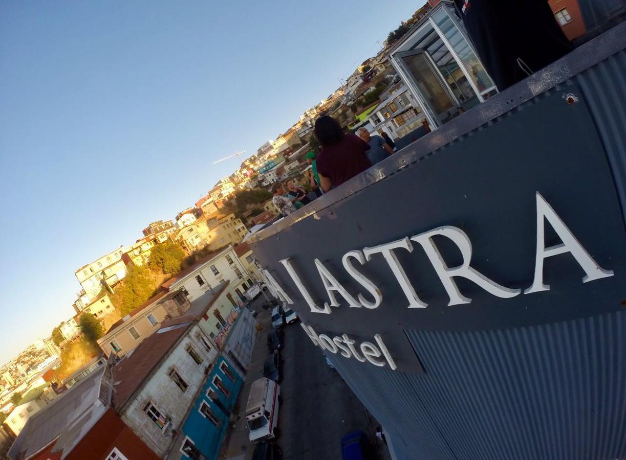 Casa Lastra Hostel บัลปาราอีโซ ภายนอก รูปภาพ